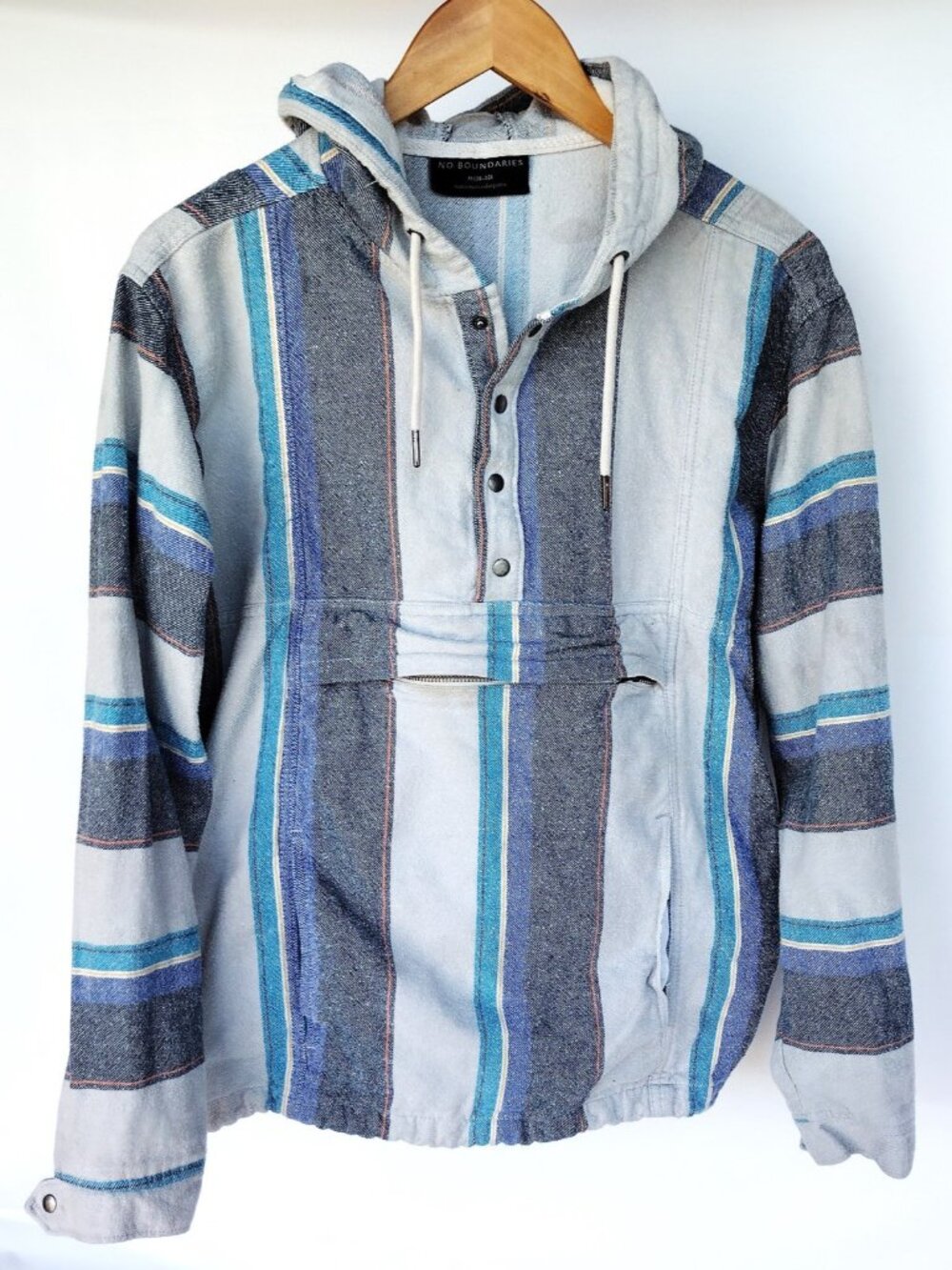 No Boundaries NoBo Striped Pancho Hoodie Size Medium